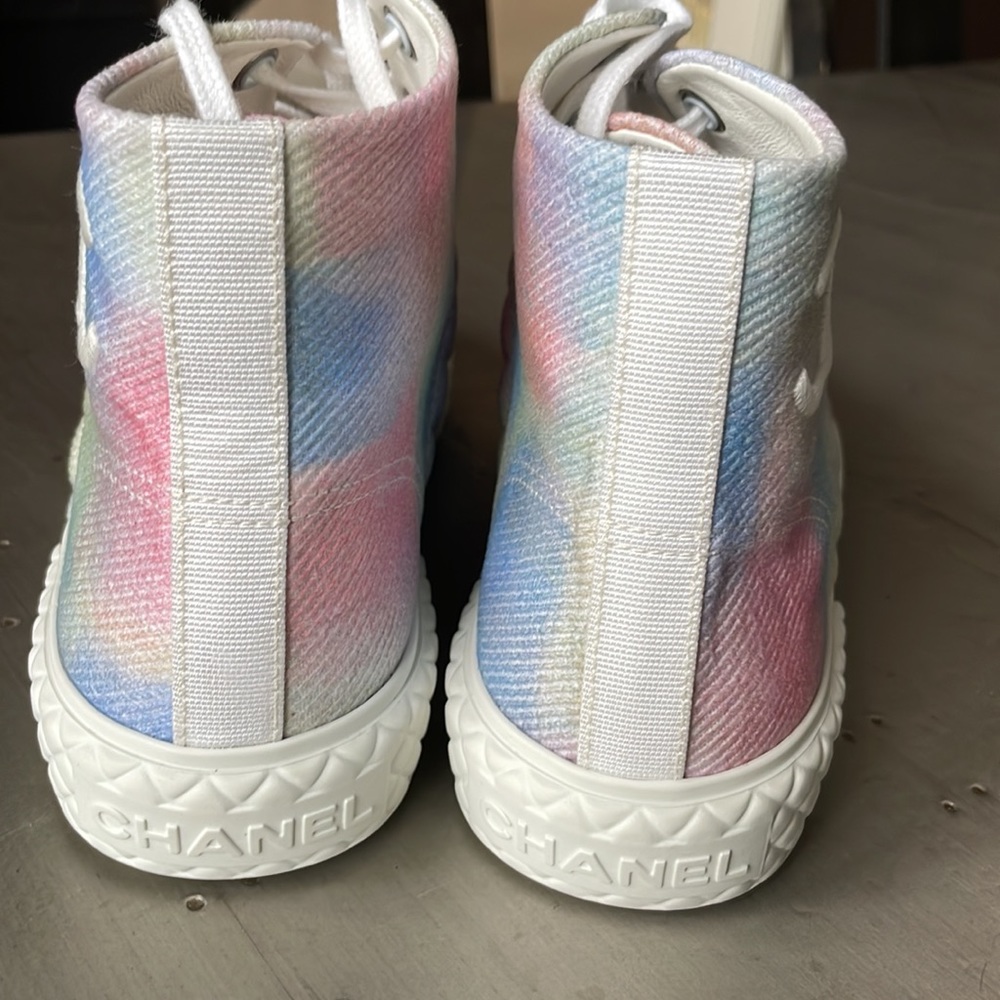 Chanel white pink multi color high top quilted sneakers trainers flats sz 38 - Picture 5 of 11